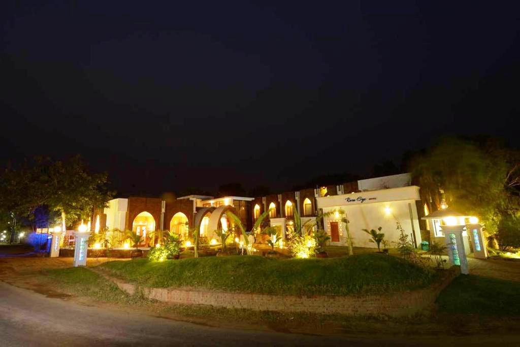 Raza Gyo Hotel Bagan Luaran gambar