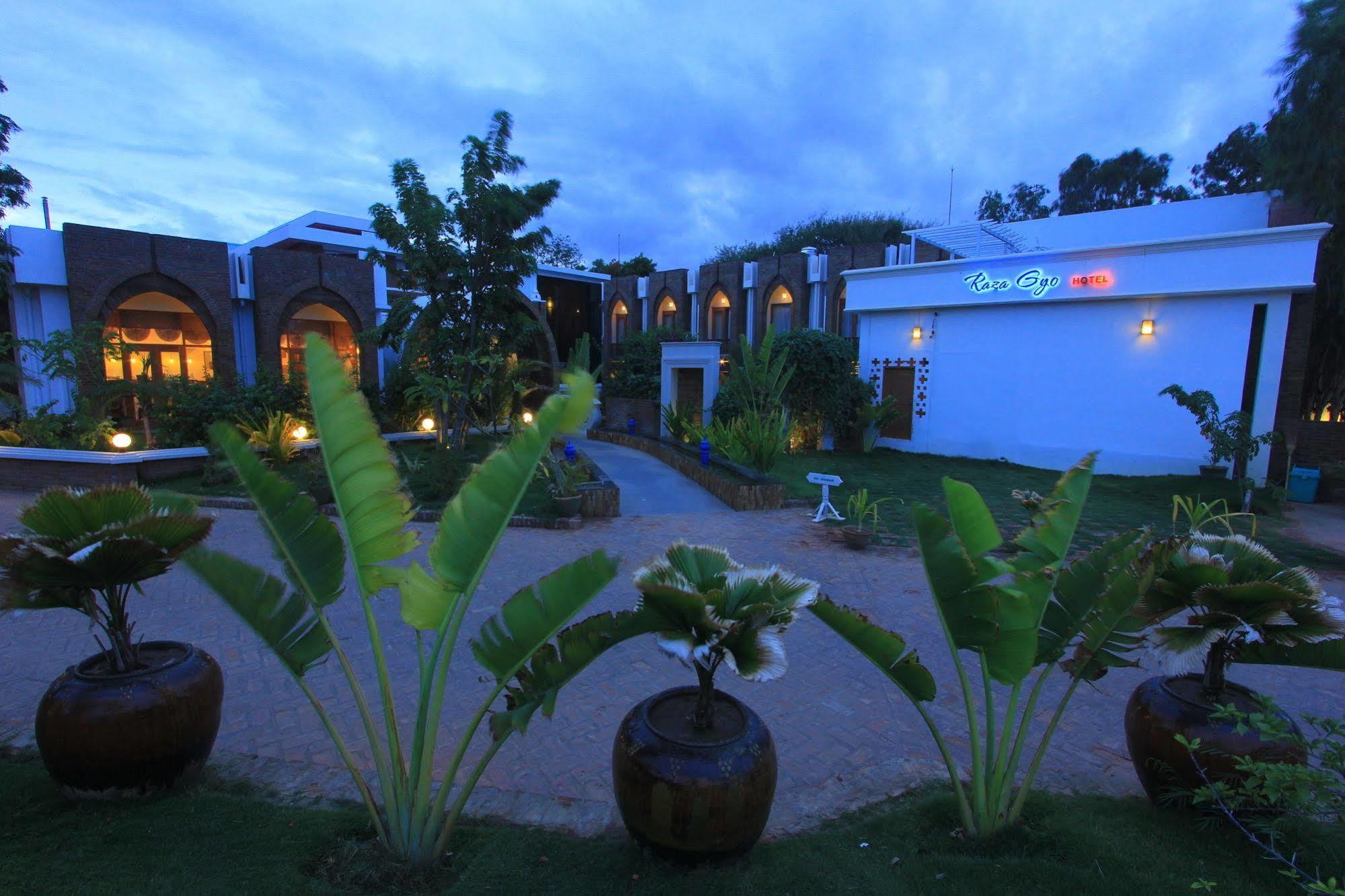 Raza Gyo Hotel Bagan Luaran gambar