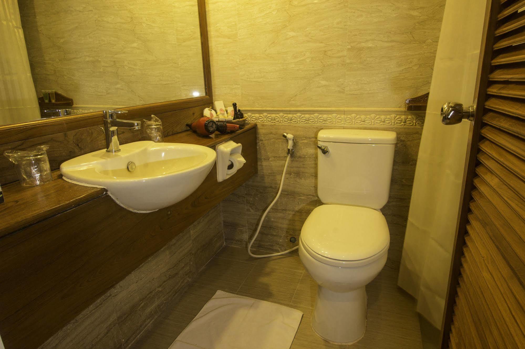 Raza Gyo Hotel Bagan Luaran gambar