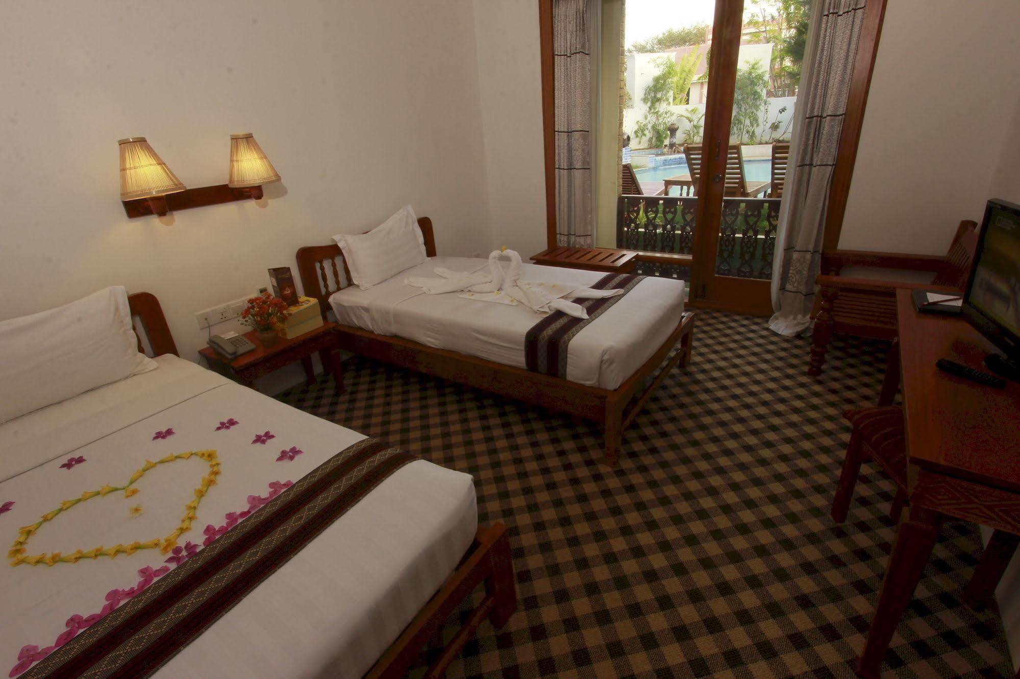 Raza Gyo Hotel Bagan Luaran gambar