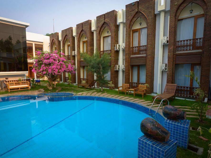 Raza Gyo Hotel Bagan Luaran gambar